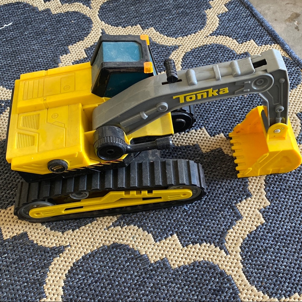 Tonka Yellow and Gray Excavator Toy